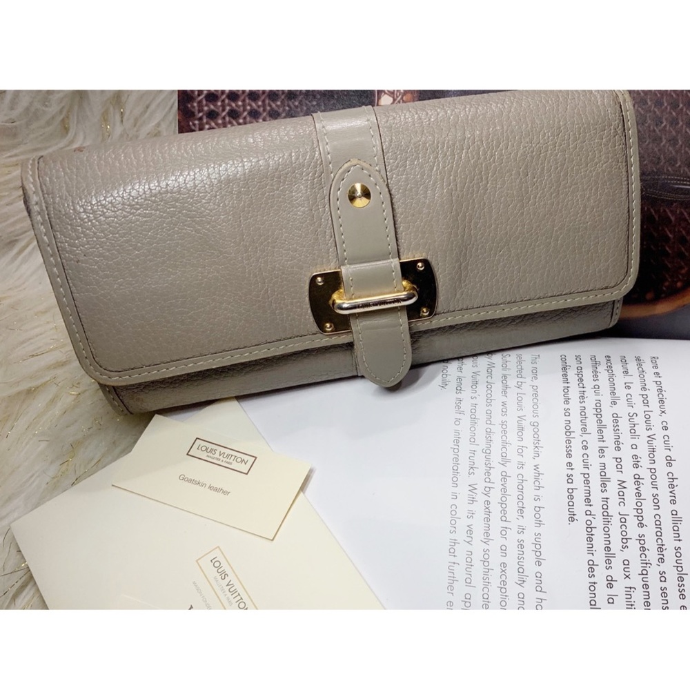Louis Vuitton Suhali Le Favori Clutch Long Wallet